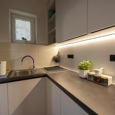 Maksan Apartment *