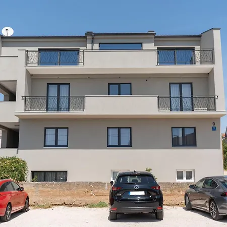 Maksan * Пакоштане