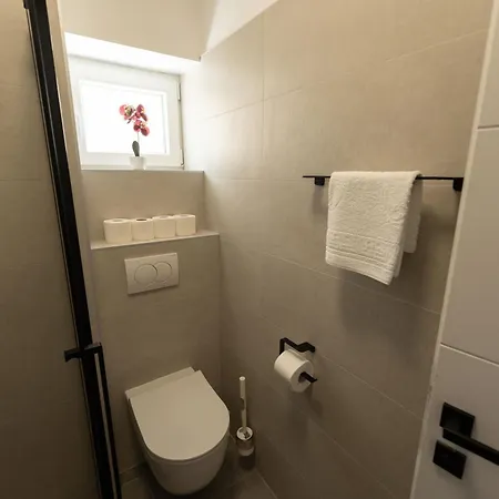 Maksan Apartment *